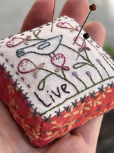 Load image into Gallery viewer, Live and Dream Sewing Set