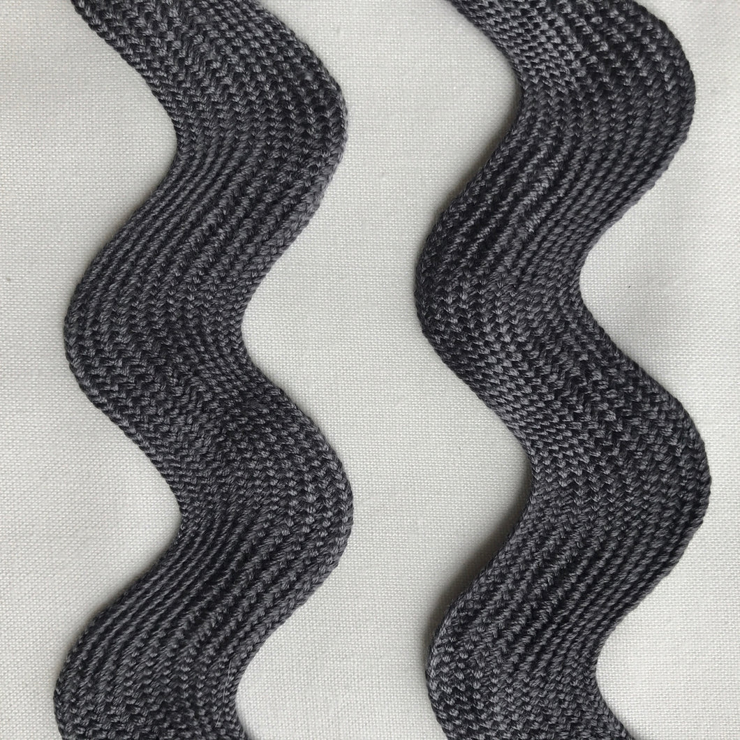 Ric Rac - 019 - Graphite