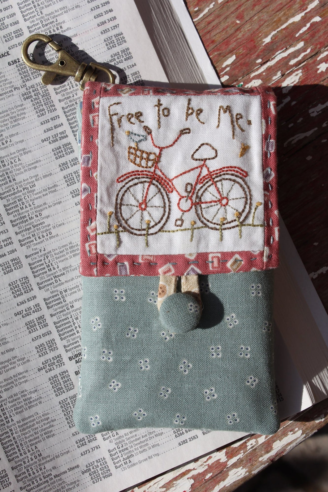 Free To Be Me Phonecase