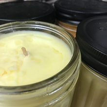 Load image into Gallery viewer, Swan Creek Candle Co - Vanilla Pound Cake
