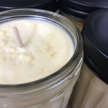 Load image into Gallery viewer, Swan Creek Candle Co - White Peach and Clove
